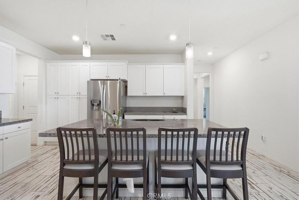 Image 9 of property listing at 32350 Iron Trail, Winchester, CA 92596