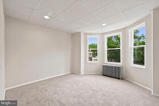 6347 GRAYS AVE, Philadelphia, PA 19142