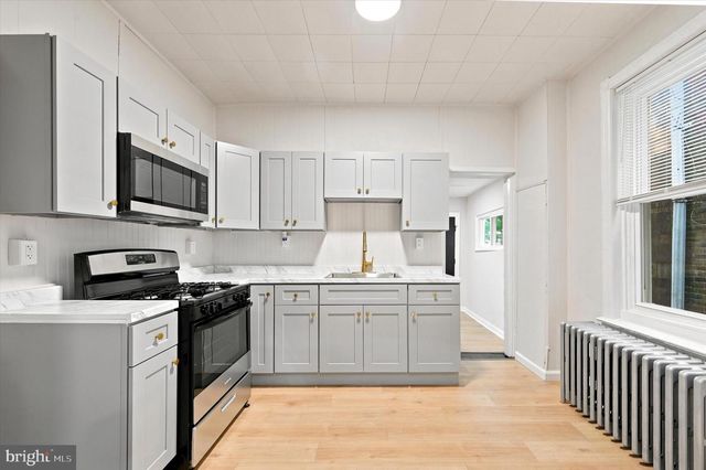 6347 GRAYS AVE, Philadelphia, PA 19142
