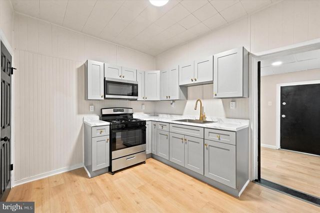 6347 GRAYS AVE, Philadelphia, PA 19142