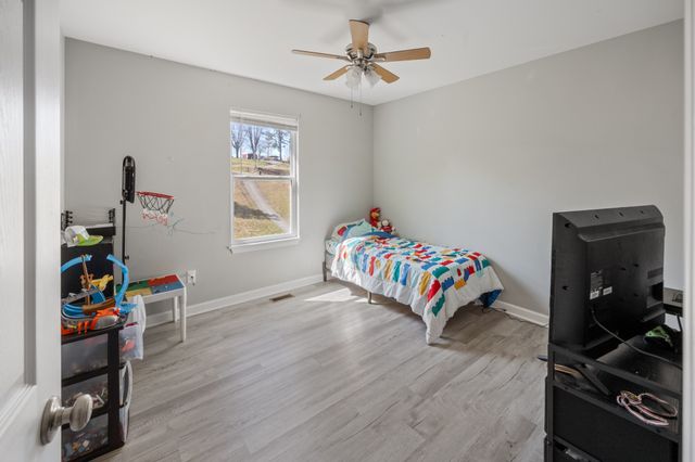 510 Highland Park Rd, Red Boiling Springs, TN 37150