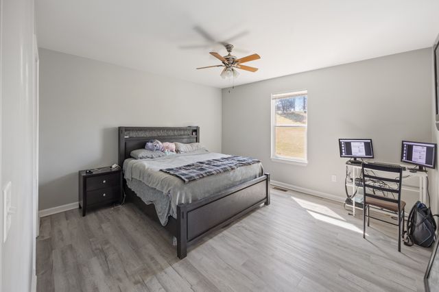 510 Highland Park Rd, Red Boiling Springs, TN 37150