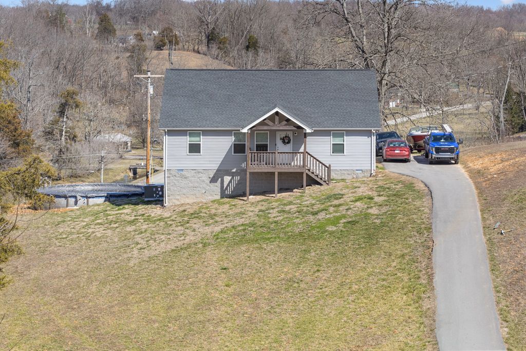 510 Highland Park Rd, Red Boiling Springs, TN 37150