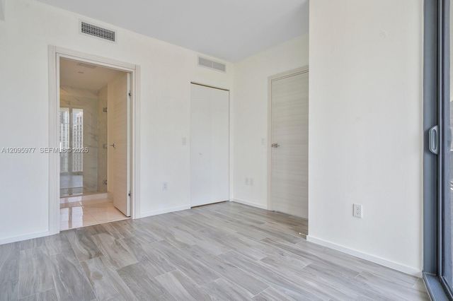 801 S Miami Avenue 2402, Miami, FL 33130