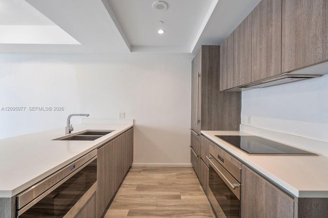 801 S Miami Avenue 2402, Miami, FL 33130