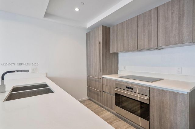 801 S Miami Avenue 2402, Miami, FL 33130