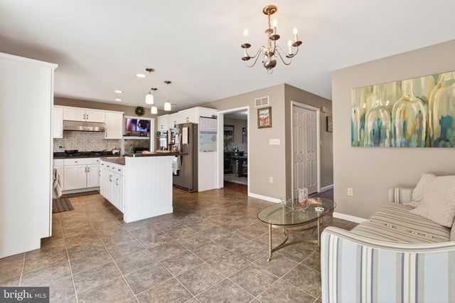 113 ROCKY GLEN RD, Oxford, PA 19363