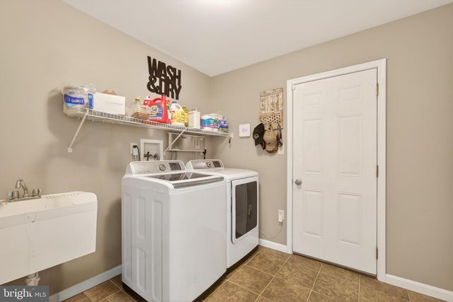 113 ROCKY GLEN RD, Oxford, PA 19363