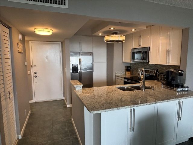 6104 PALMA DEL MAR BOULEVARD S 605, St Petersburg, FL 33715