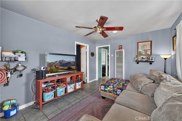 8000 Lou Dillon Avenue, Los Angeles, CA 90001