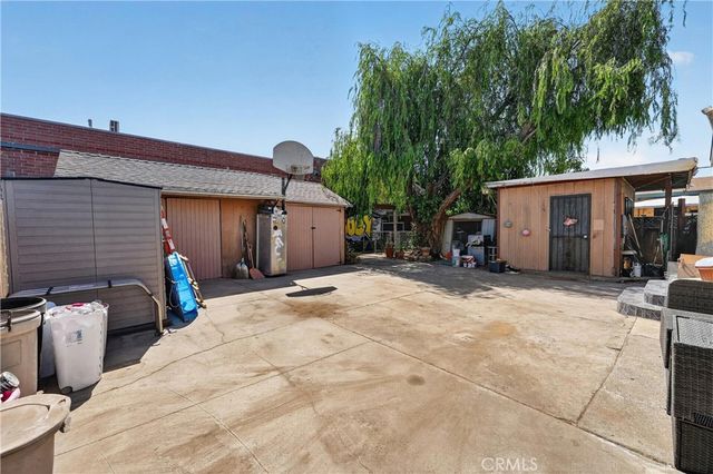 8000 Lou Dillon Avenue, Los Angeles, CA 90001