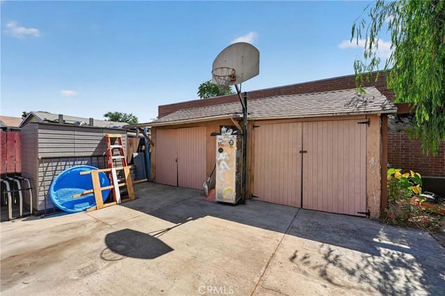 8000 Lou Dillon Avenue, Los Angeles, CA 90001