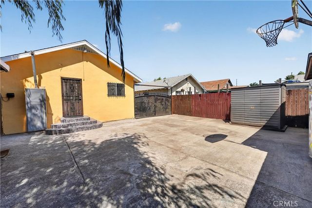 8000 Lou Dillon Avenue, Los Angeles, CA 90001