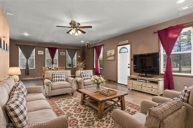 2702 Rambo Circle, Lavaca, AR 72941