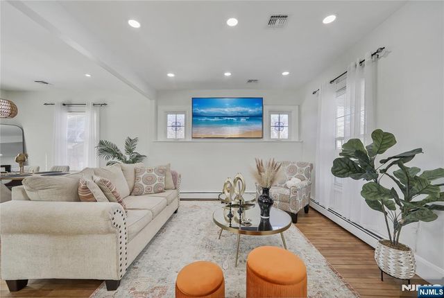 100 Brook Avenue, Englewood, NJ 07631