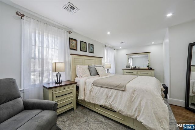 100 Brook Avenue, Englewood, NJ 07631