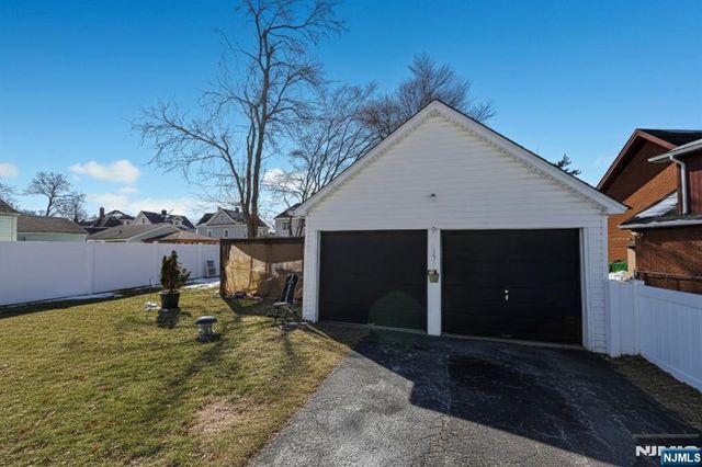 100 Brook Avenue, Englewood, NJ 07631