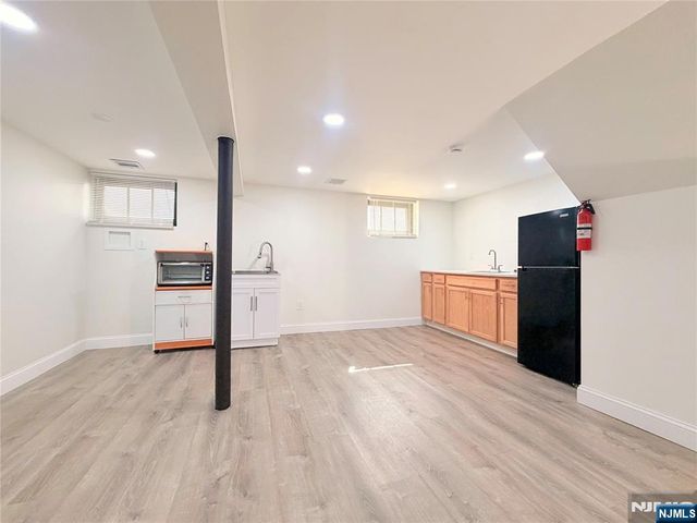 100 Brook Avenue, Englewood, NJ 07631