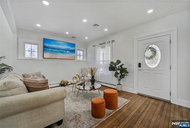 100 Brook Avenue, Englewood, NJ 07631