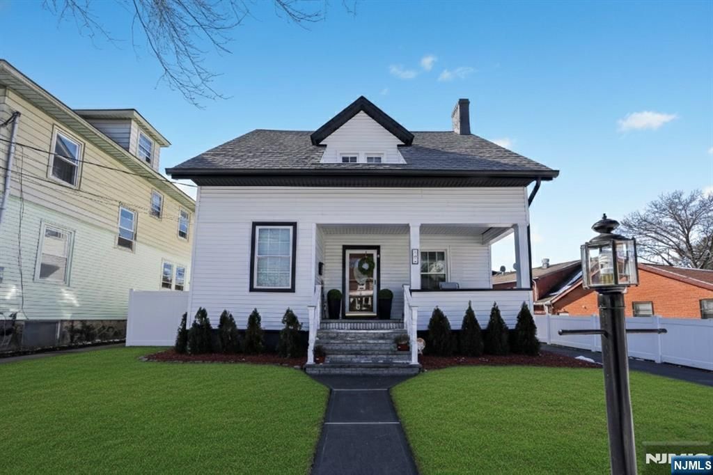 100 Brook Avenue, Englewood, NJ 07631