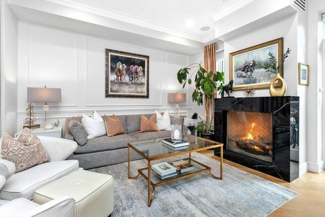 102 Saint Botolph St, Boston, MA 02115