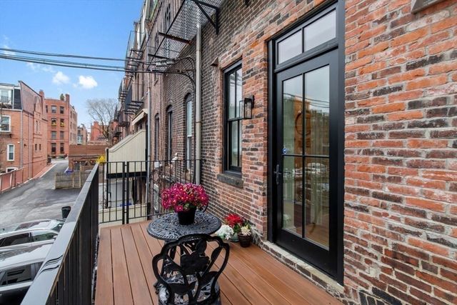 102 Saint Botolph St, Boston, MA 02115