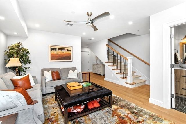 102 Saint Botolph St, Boston, MA 02115