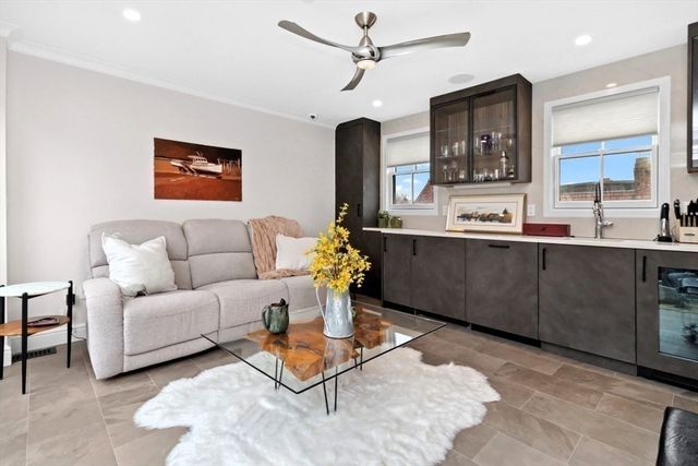 102 Saint Botolph St, Boston, MA 02115