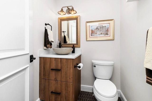 102 Saint Botolph St, Boston, MA 02115