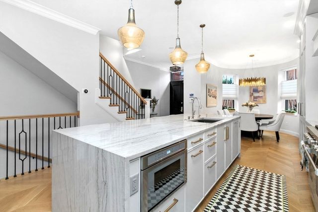 102 Saint Botolph St, Boston, MA 02115