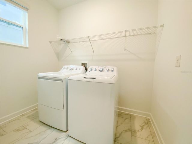977 LEADER STREET, Davenport, FL 33896
