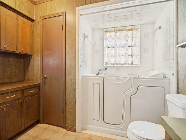 1081 Wright Street, Terrell, TX 75160