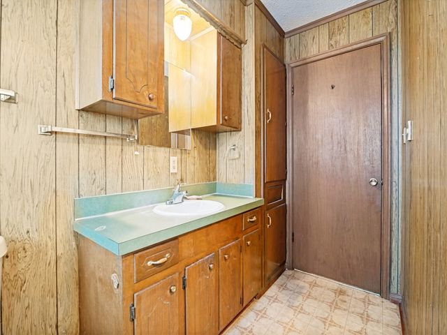 1081 Wright Street, Terrell, TX 75160