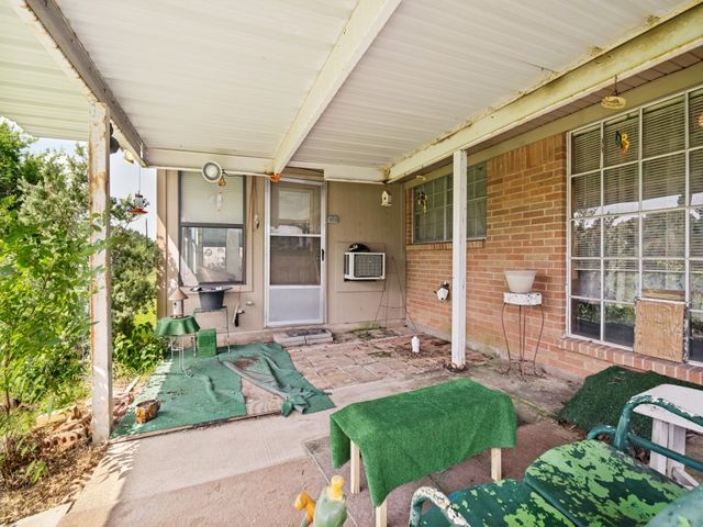 1081 Wright Street, Terrell, TX 75160