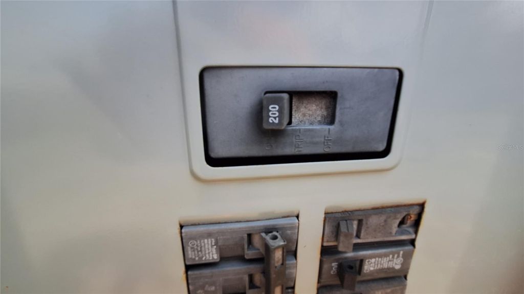 Image 14 of property listing at 23548 NE 120TH STREET, Fort Mc Coy, FL 32134