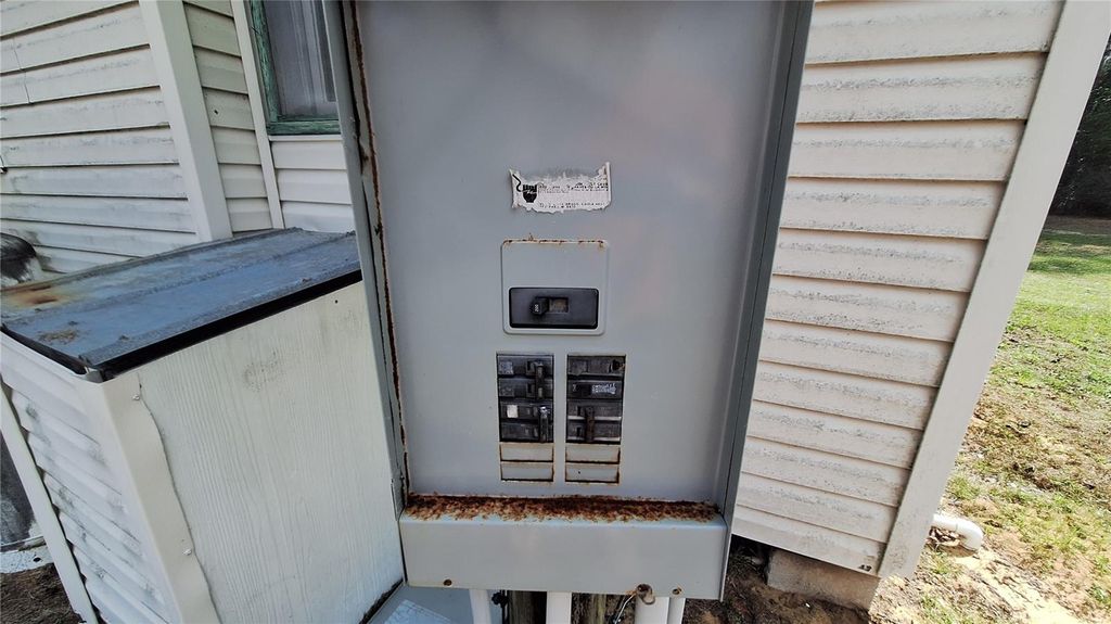 Image 33 of property listing at 23548 NE 120TH STREET, Fort Mc Coy, FL 32134