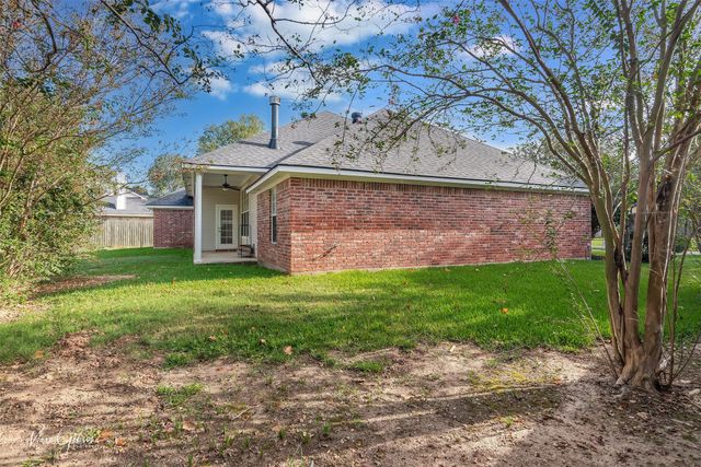 5041 Longstreet Place, Bossier City, LA 71112