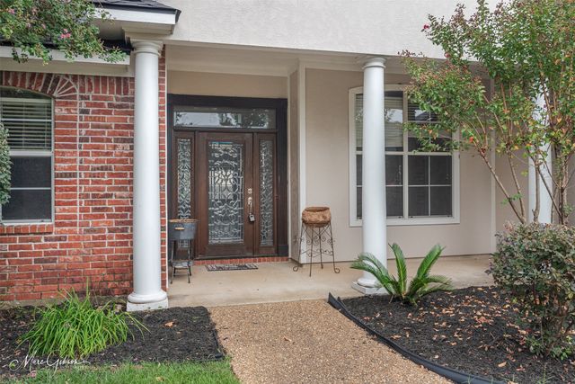 5041 Longstreet Place, Bossier City, LA 71112