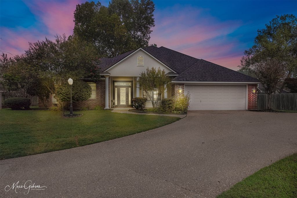 5041 Longstreet Place, Bossier City, LA 71112