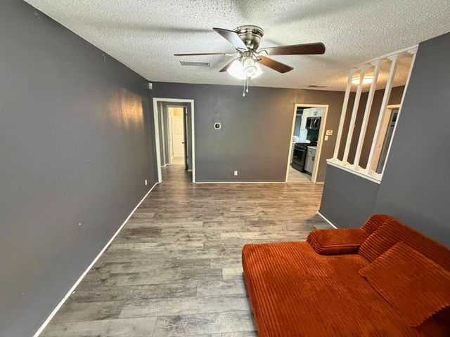 1533 2nd Avenue N, Texas City, TX 77590