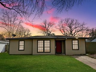 1533 2nd Avenue N, Texas City, TX 77590