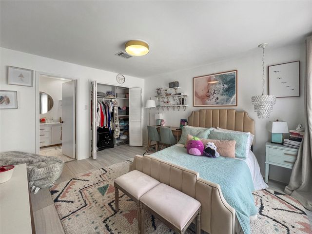2358 Binley Drive, Houston, TX 77077