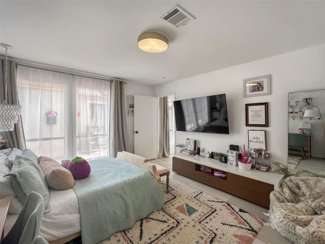 2358 Binley Drive, Houston, TX 77077