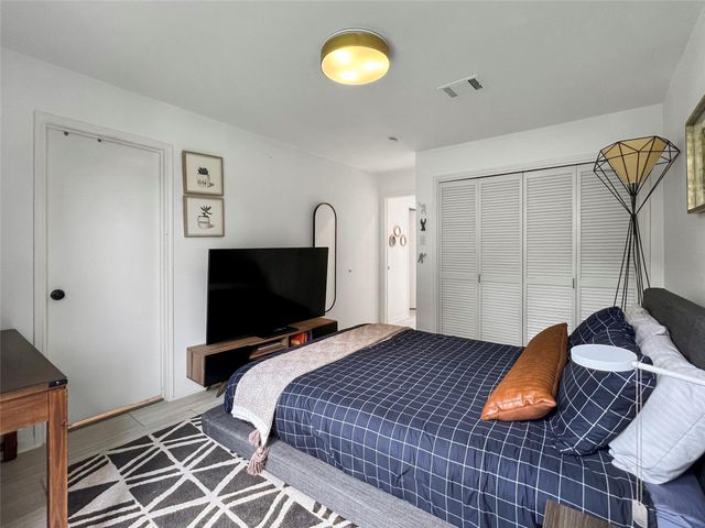 2358 Binley Drive, Houston, TX 77077