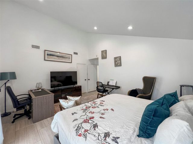 2358 Binley Drive, Houston, TX 77077