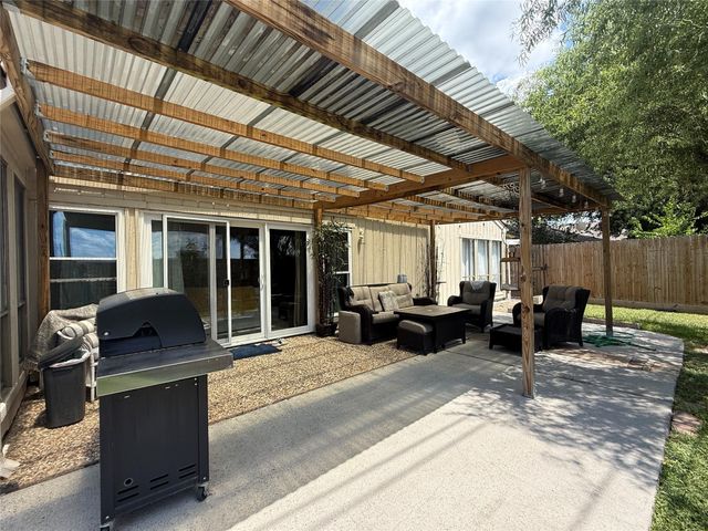 2358 Binley Drive, Houston, TX 77077