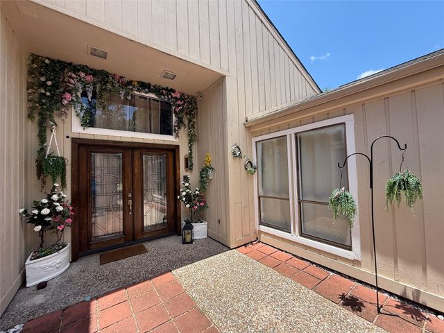 2358 Binley Drive, Houston, TX 77077