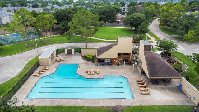 2358 Binley Drive, Houston, TX 77077