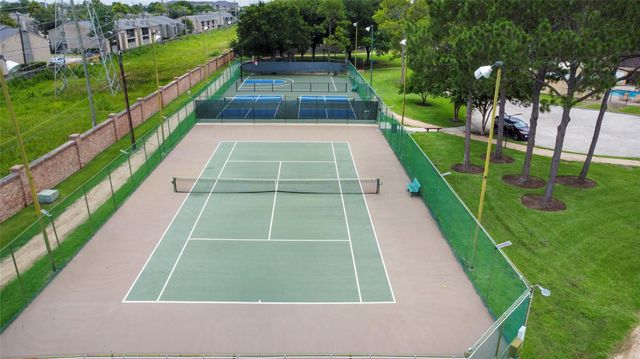 2358 Binley Drive, Houston, TX 77077