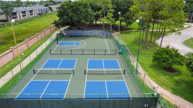 2358 Binley Drive, Houston, TX 77077